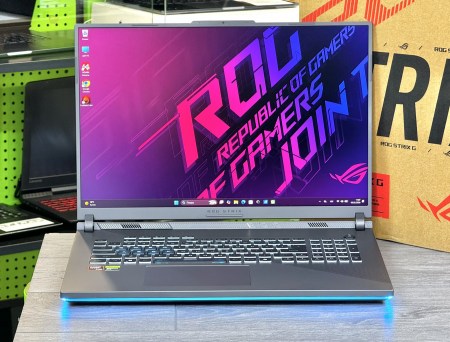 Asus Rog Strix G18 G814F 1